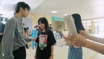 吃瓜娱乐的视频,吃瓜视频带你领略明星幕后故事