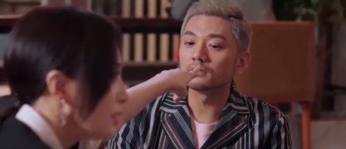 全娱乐偷听我在吃瓜