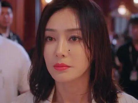 娱乐吃瓜女的,那些热衷吃瓜的女星幕后故事