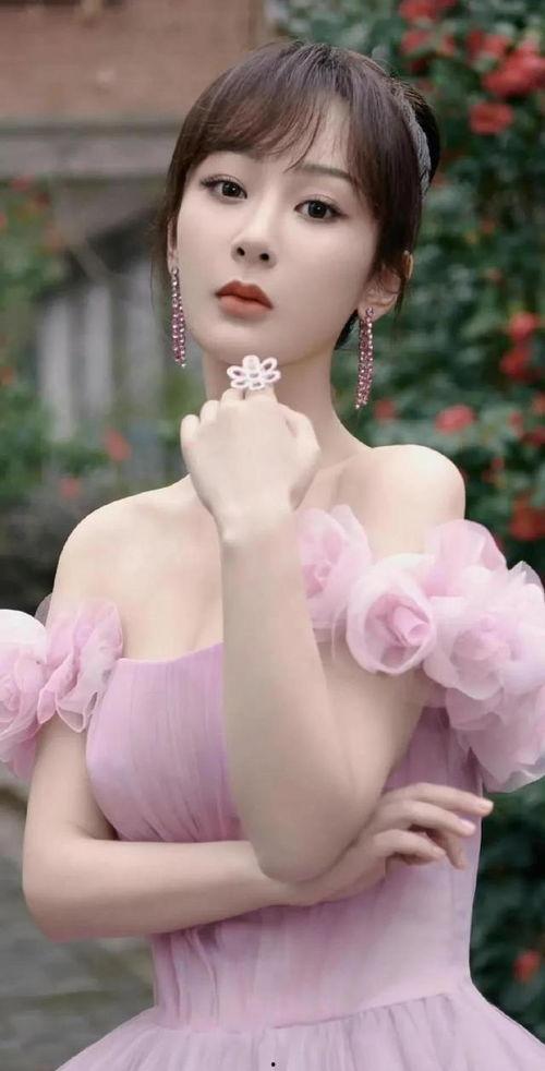 娱乐圈吃瓜鹿姐,揭秘明星幕后故事，带你领略娱乐圈风云变幻